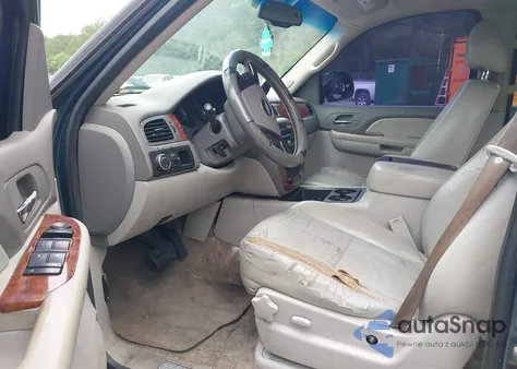 2008 Chevrolet Tahoe Lt из США, поврежденный, VIN 1GNFC13098R253013